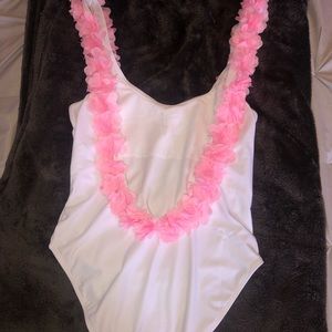 White/Pink floral one piece suit💓